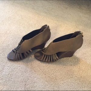 Vince Camuto wedges